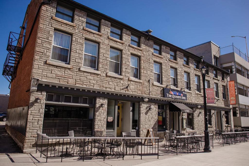 The Queen'S Inn Kingston Esterno foto